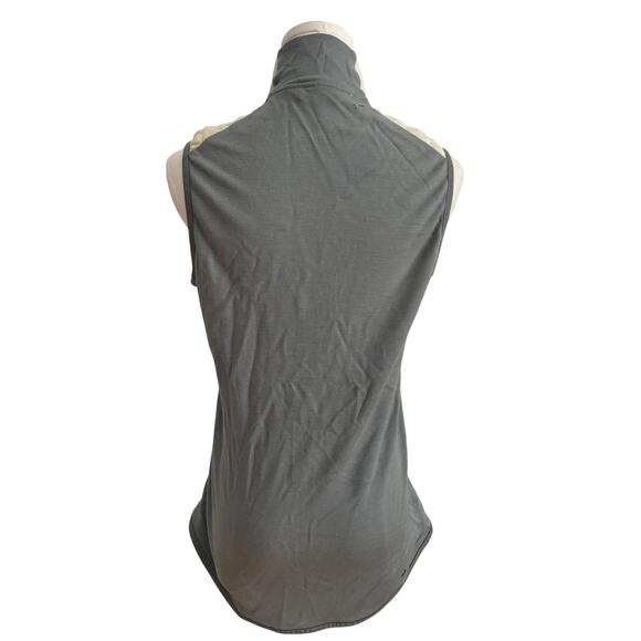 Smartwool Puffer Vest Womens S Quilted White PhD SmartLoft Divide Outdoors Layer - Picture 3 of 14